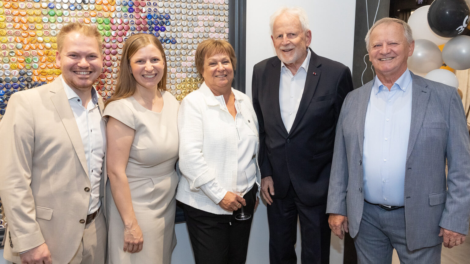 Familie Wurm mit Prof. Bruno Buchberger - Foto von Mag. Richard Haidinger