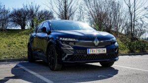 Unser Firmenauto mit Firmenbeklebung